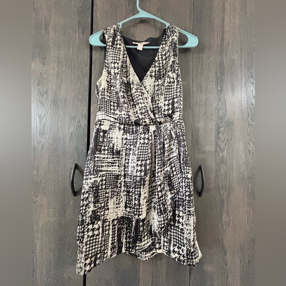 Forever 21 Black and Cream Patterned Midi Dress